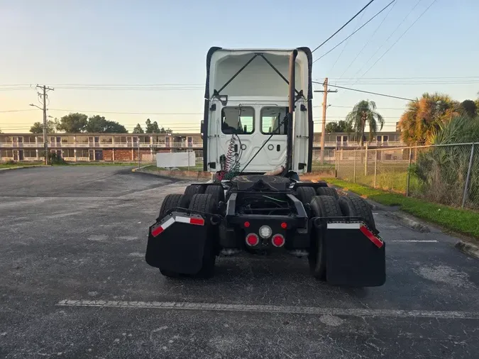 2019 FREIGHTLINER/MERCEDES NEW CASCADIA 116