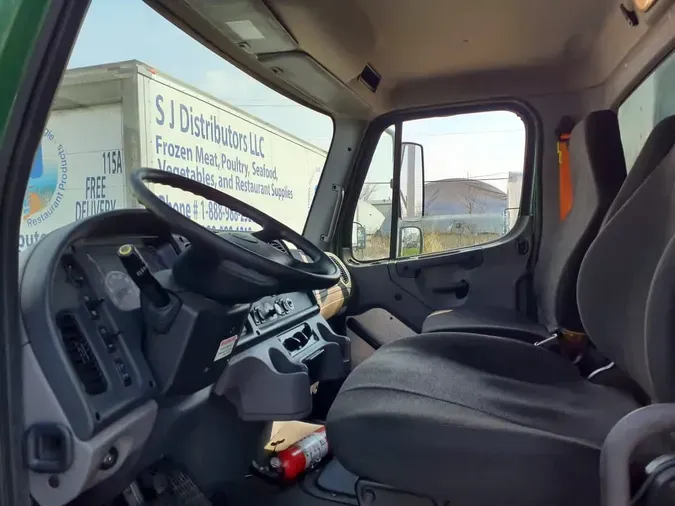 2022 FREIGHTLINER/MERCEDES M2 106