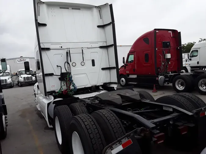 2019 NAVISTAR INTERNATIONAL LT625 SLPR CAB