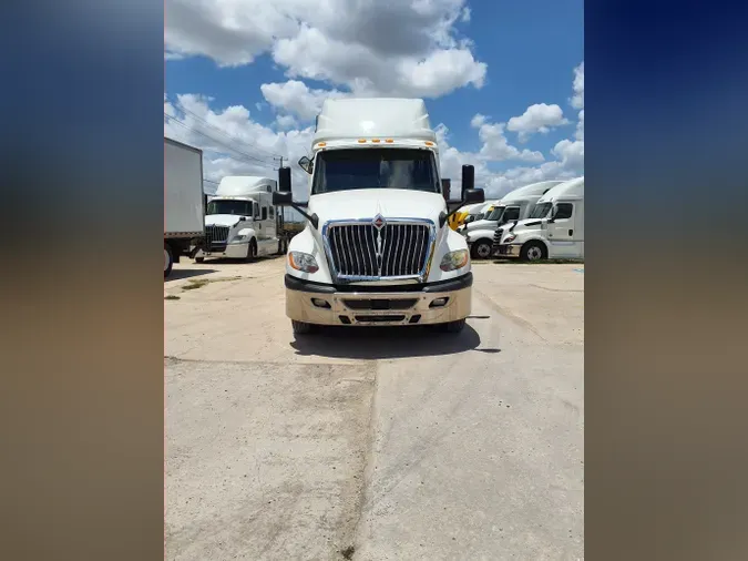 2019 NAVISTAR INTERNATIONAL LT625 SLPR CAB