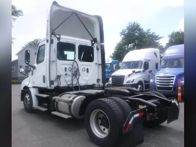 2019 FREIGHTLINER NEW CASCADIA 126
