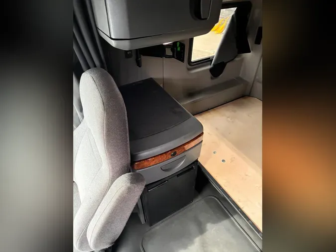 2022 International LT625