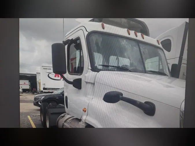 2019 FREIGHTLINER/MERCEDES CASCADIA 125