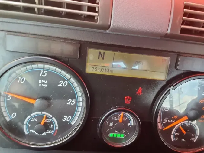 2019 FREIGHTLINER CASCADIA 125