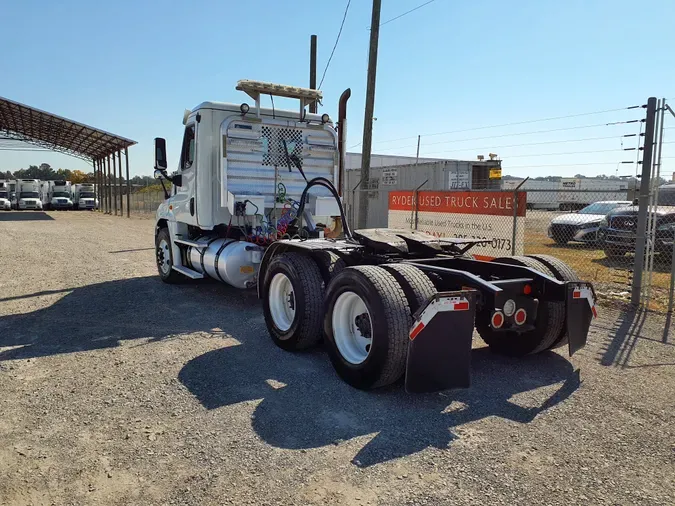 2016 FREIGHTLINER/MERCEDES CASCADIA 125