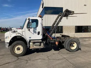 2016 Freightliner M2 106