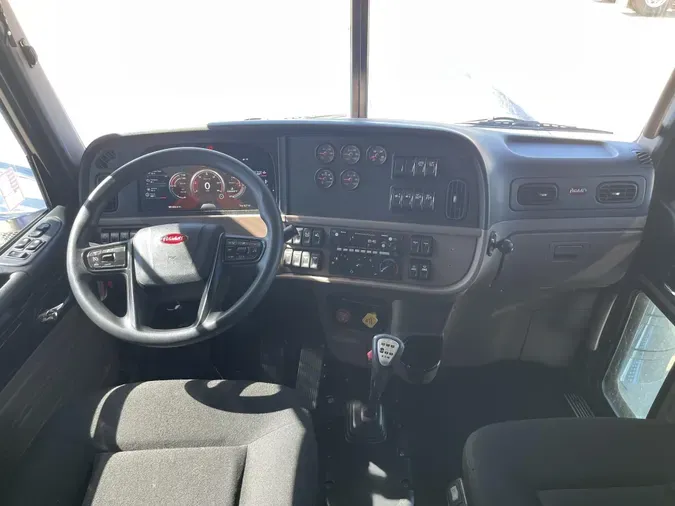 2024 Peterbilt 389