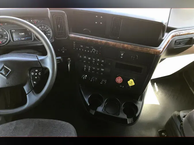 2022 INT LT625 6x4