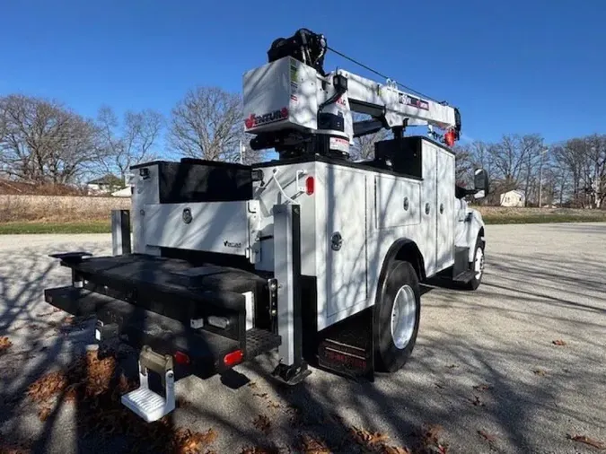 2025 Ford F-750SD