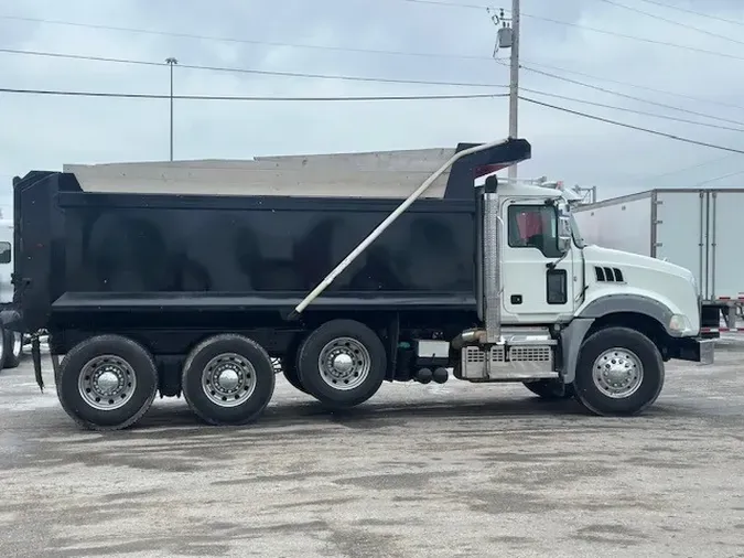 2019 MACK Granite