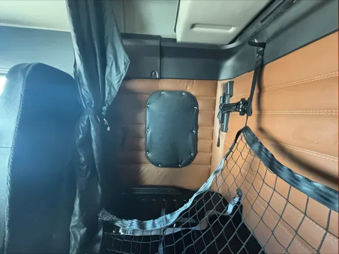 2023 Freightliner Cascadia 116