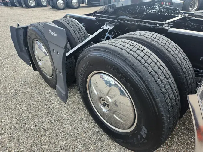 2023 PETERBILT 579