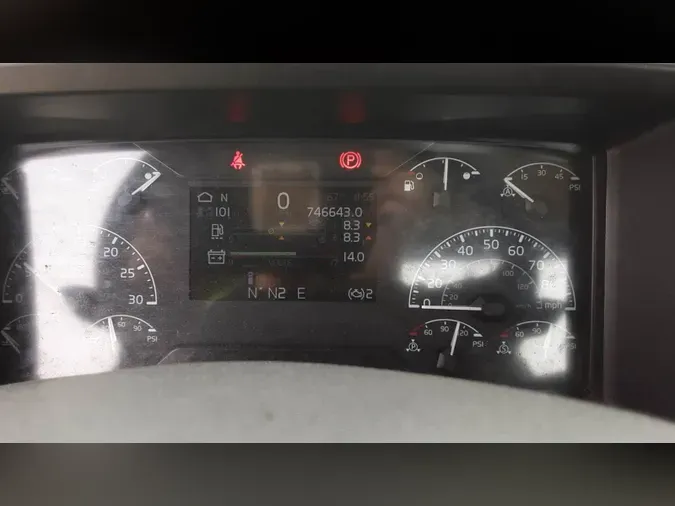 2019 Volvo VNL300a1bdff8865413ce46fa00c76690eeea9