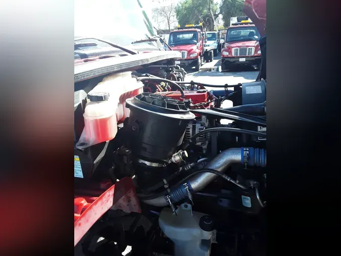 2018 FREIGHTLINER/MERCEDES M2 106