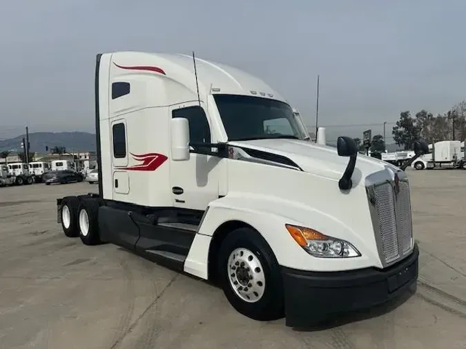 2023 Kenworth T680