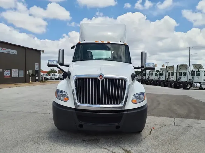 2020 NAVISTAR INTERNATIONAL LT625 DAYCAB T/A