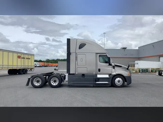 2021 Freightliner Cascadia