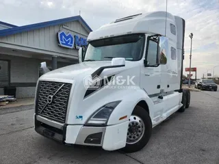 2021 VOLVO VNL64T760