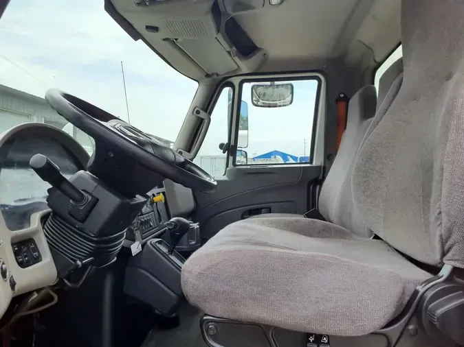 2019 NAVISTAR INTERNATIONAL 4300