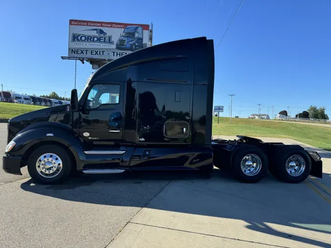 2022 KENWORTH T680