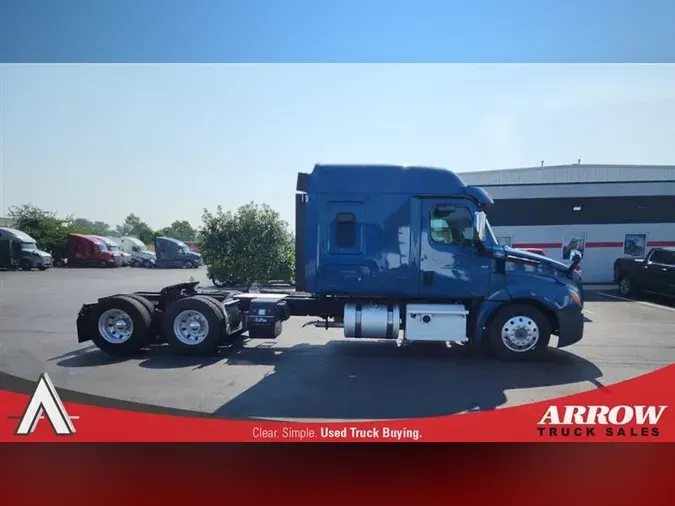 2019 FREIGHTLINER CA126