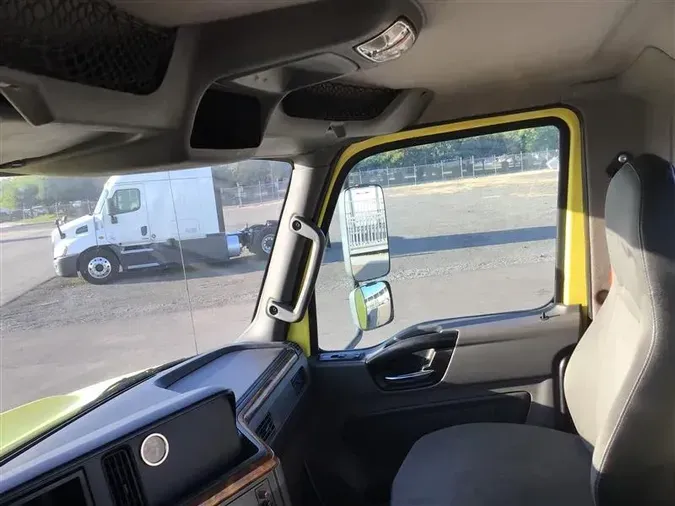 2018 INTERNATIONAL RH613