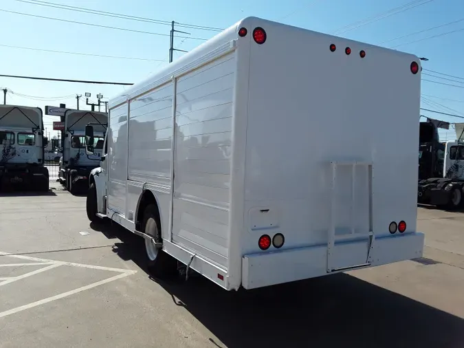 2015 FREIGHTLINER/MERCEDES M2 106