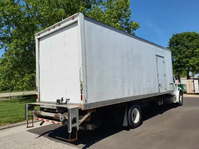 2018 FREIGHTLINER M2 106