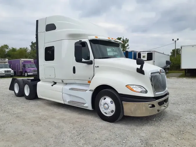 2019 NAVISTAR INTERNATIONAL LT625 SLPR CAB