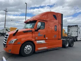2023 FREIGHTLINER CA126