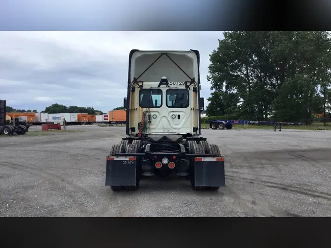 2020 Freightliner Cascadia 126