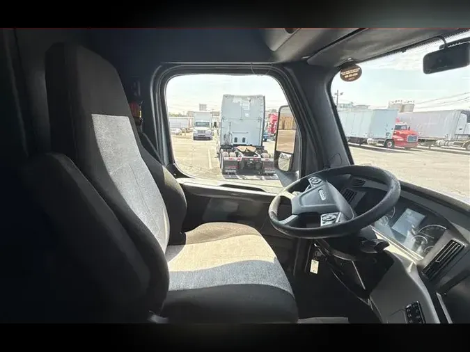 2020 FREIGHTLINER CASCADEVO1