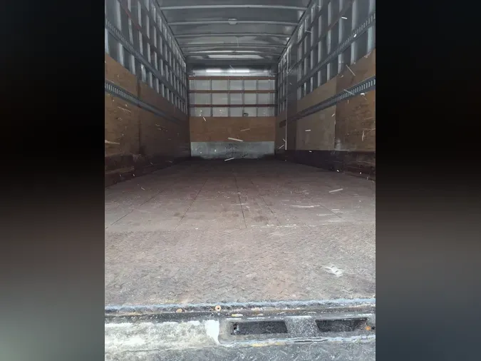 2017 FREIGHTLINER/MERCEDES M2 106