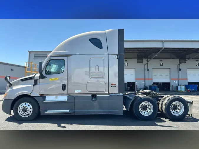 2024 Freightliner Cascadia 126a1d5a1eba94cd32efde379651708fcbb