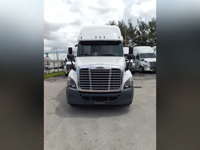 2019 FREIGHTLINER/MERCEDES CASCADIA 125