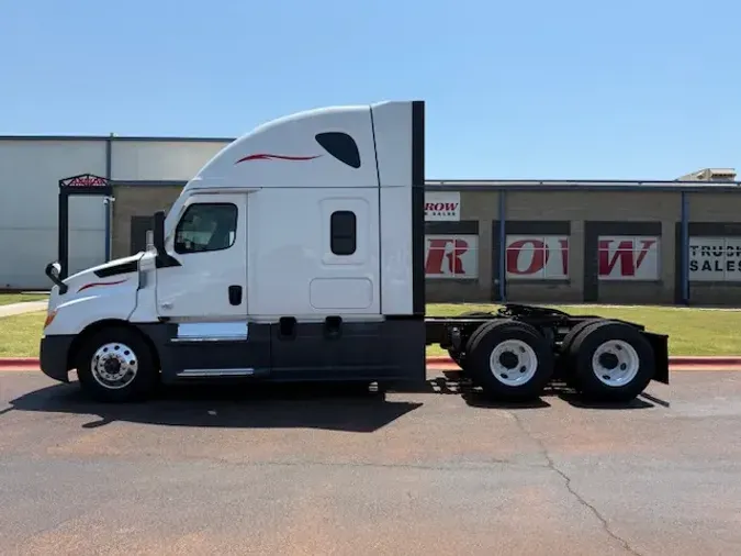 2022 FREIGHTLINER CA126