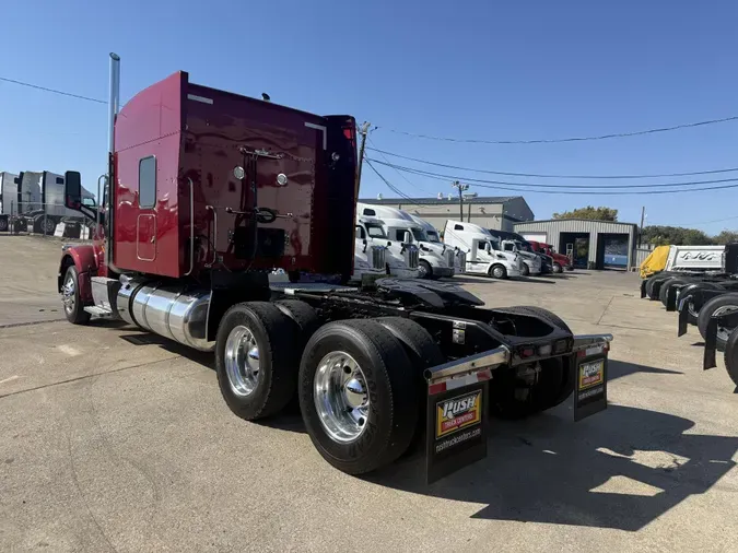 2022 Peterbilt 567