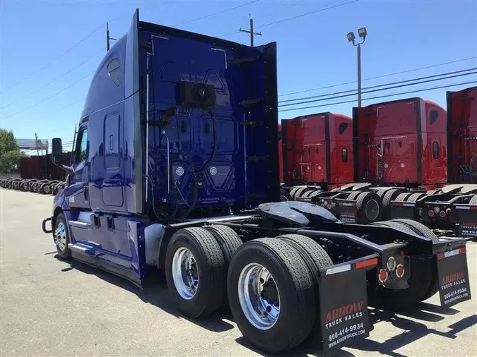 2021 FREIGHTLINER CA126