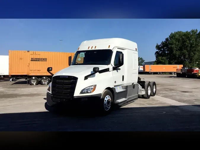 2021 Freightliner Cascadia 126a1e01b3b3f9c3b6720ef931326f170e8