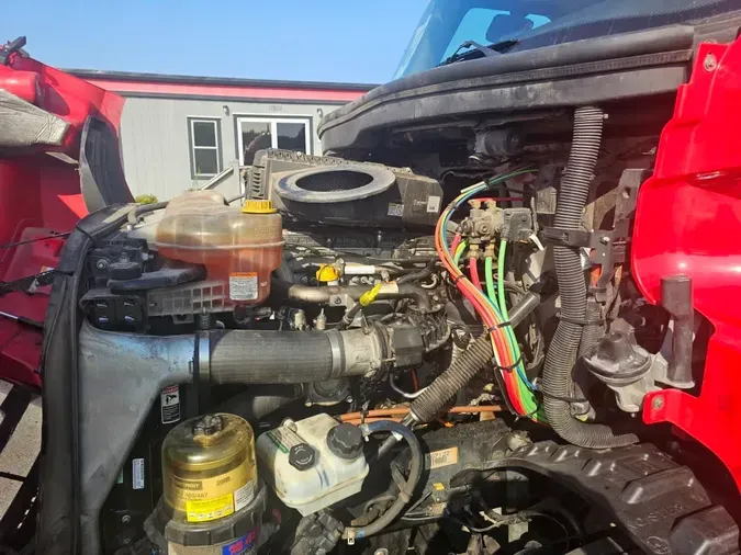 2019 FREIGHTLINER NEW CASCADIA 116