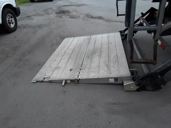 2019 FREIGHTLINER M2 106a1e9f2d4e17fd95c20803194220408cf