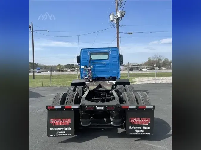 2016 VOLVO VNL64T300