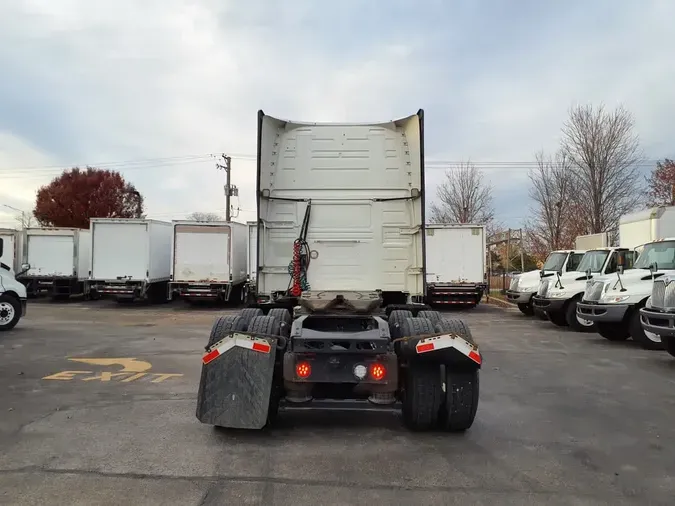 2019 VOLVO VNL64T-760a1ec691eab461a2645969ef75e0ffcab
