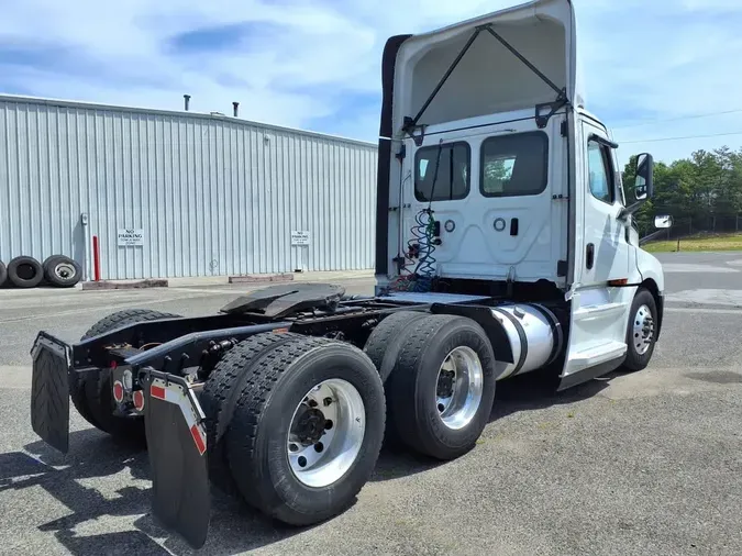 2023 FREIGHTLINER/MERCEDES NEW CASCADIA PX12664a1ed0e3e622c9e791612842b9701a2c2