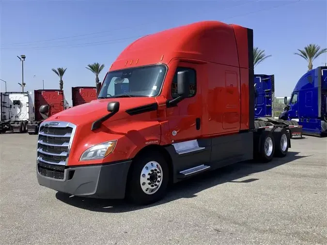 2021 FREIGHTLINER CASCADEVO1