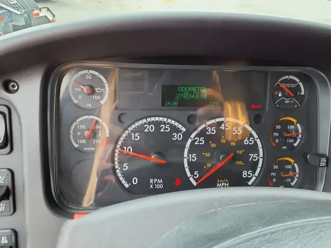 2018 FREIGHTLINER/MERCEDES M2 106