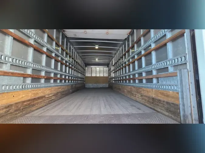 2021 FREIGHTLINER/MERCEDES M2 106