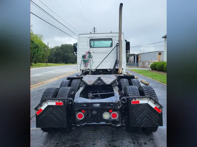 2016 VOLVO VNL64TRACTOR