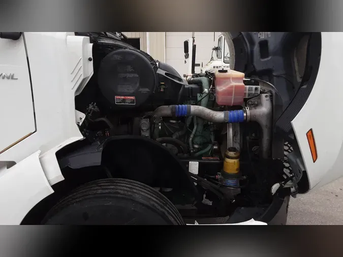 2020 Volvo VNL300