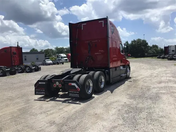 2020 FREIGHTLINER CASCADIA